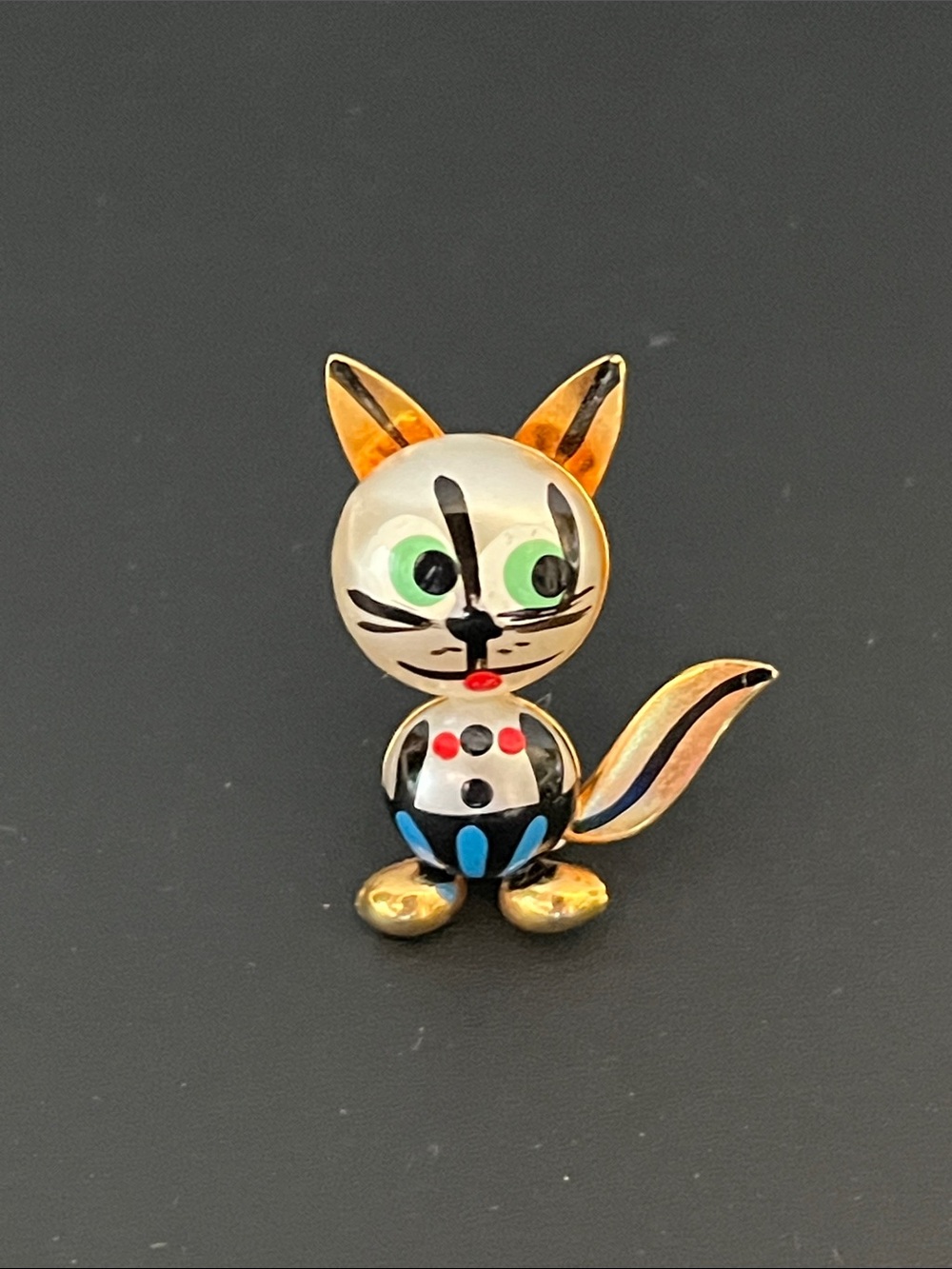 Vintage 1950s 1960s Spanish Hand Painted Tuxedo Cat Brooch Figural Enamel Pin